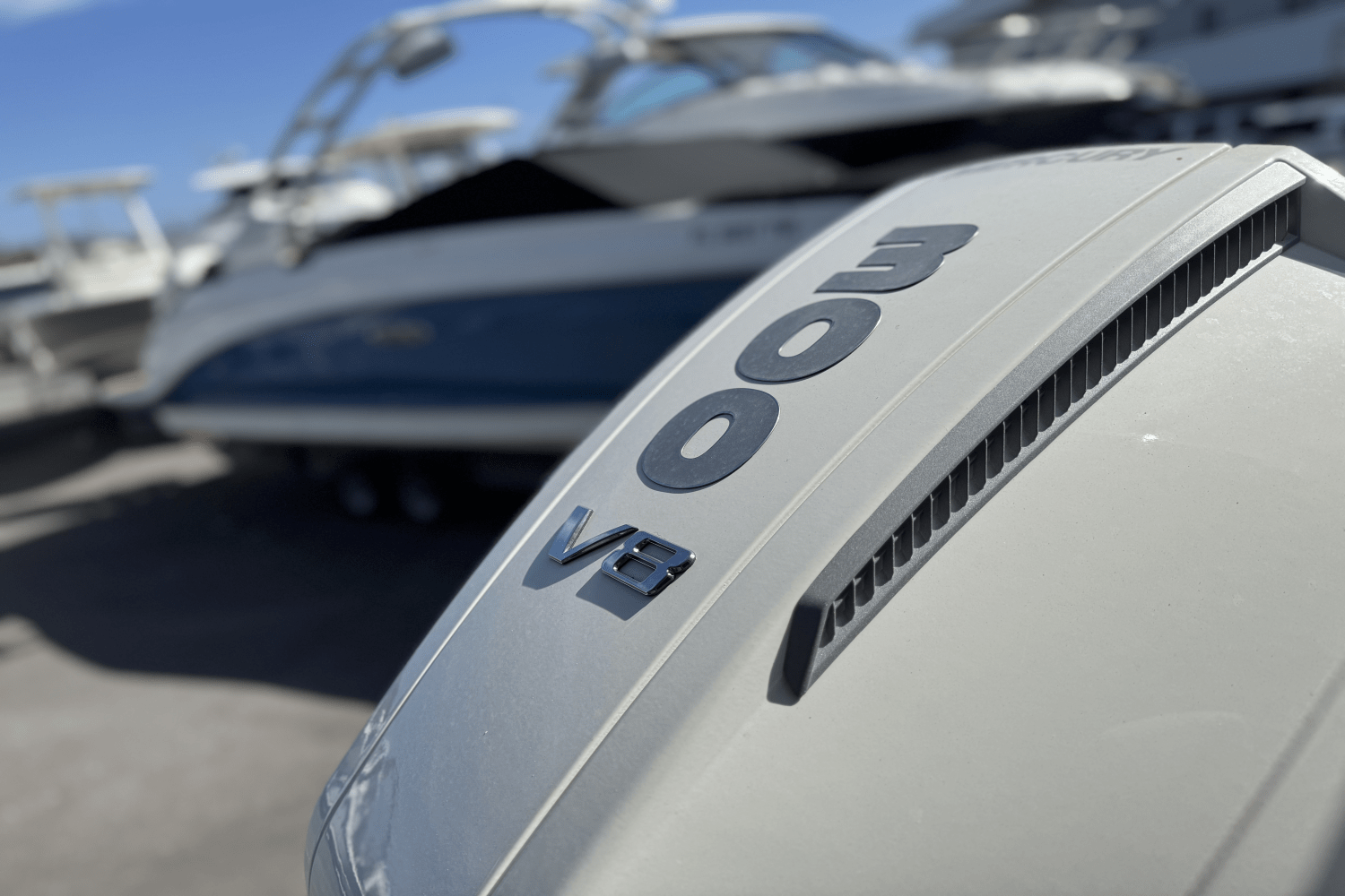 Slide: The Image of Sea Ray SLX 260 Outboard 2025 - 3