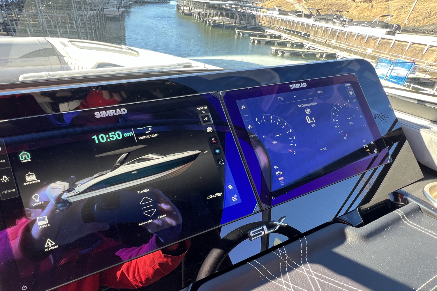 Slide: The Image of Sea Ray SLX 280 2025 - 10