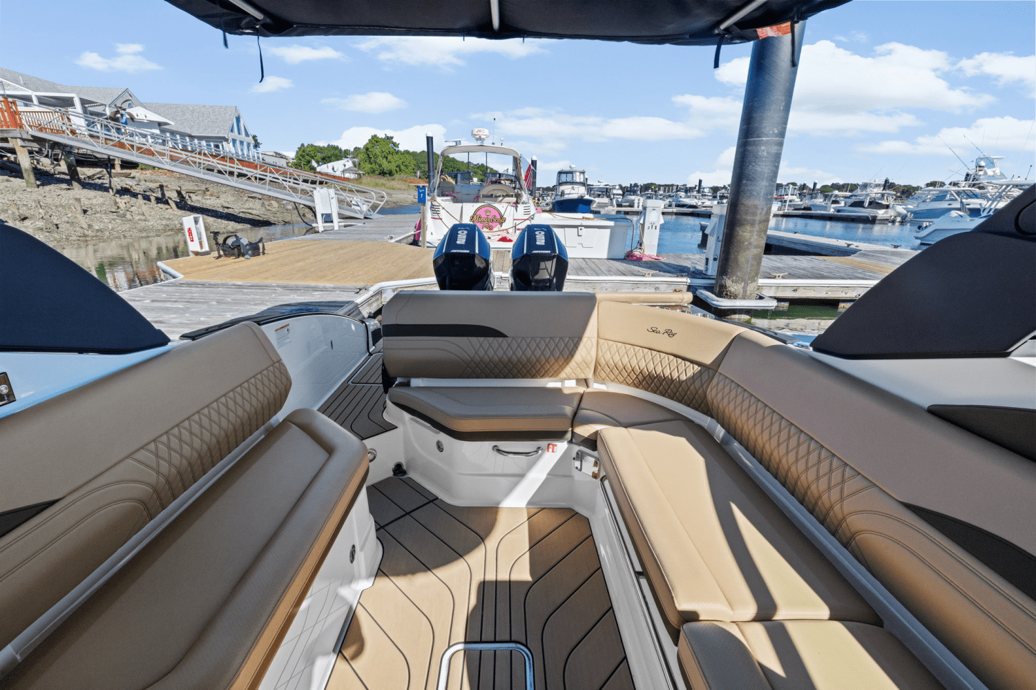 Slide: The Image of Sea Ray SLX 280 2025 - 14