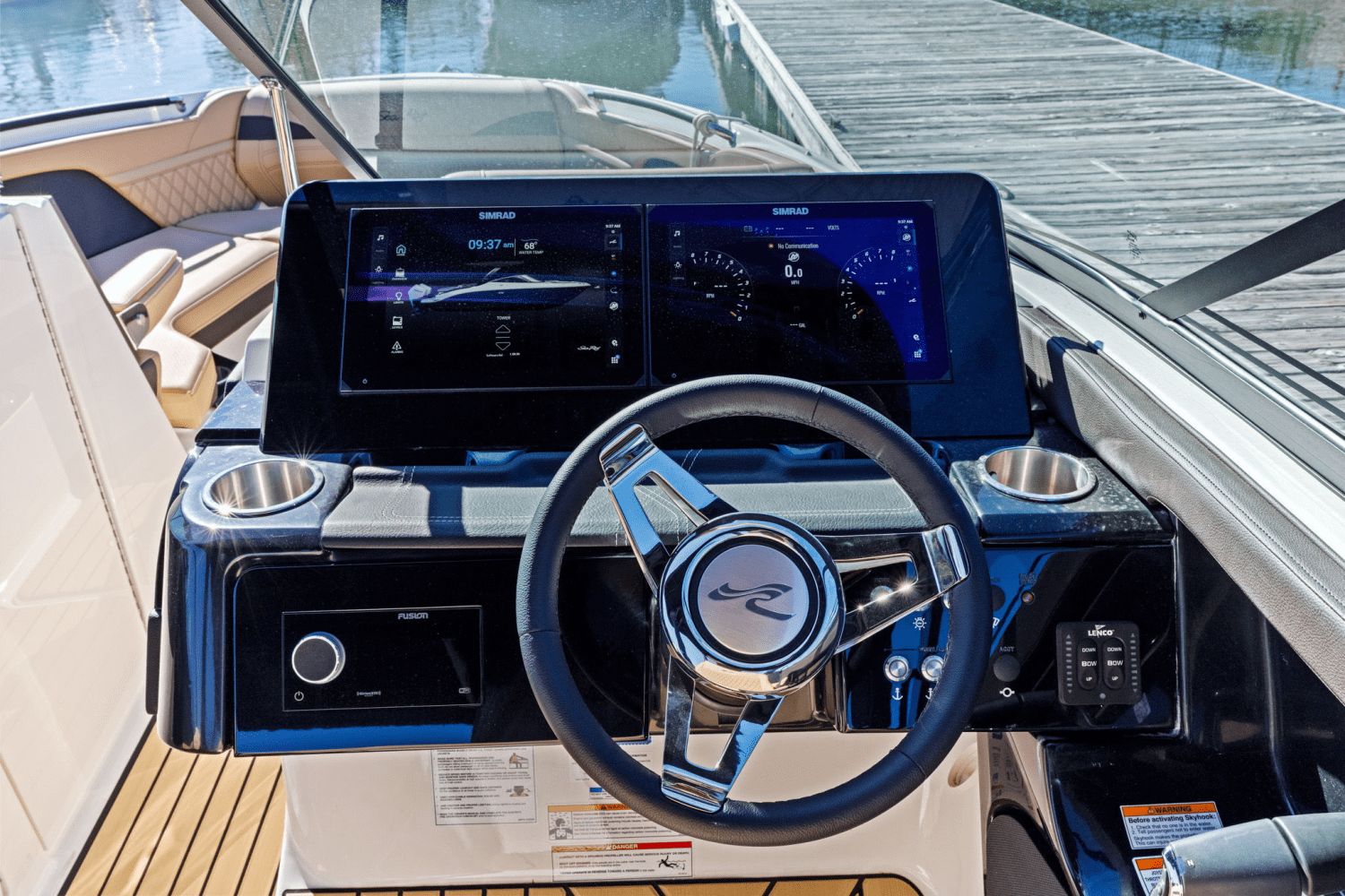 Slide: The Image of Sea Ray SLX 280 2025 - 25