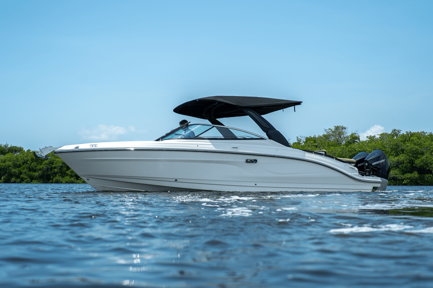 Slide: The Image of Sea Ray SLX 280 2025 - 25