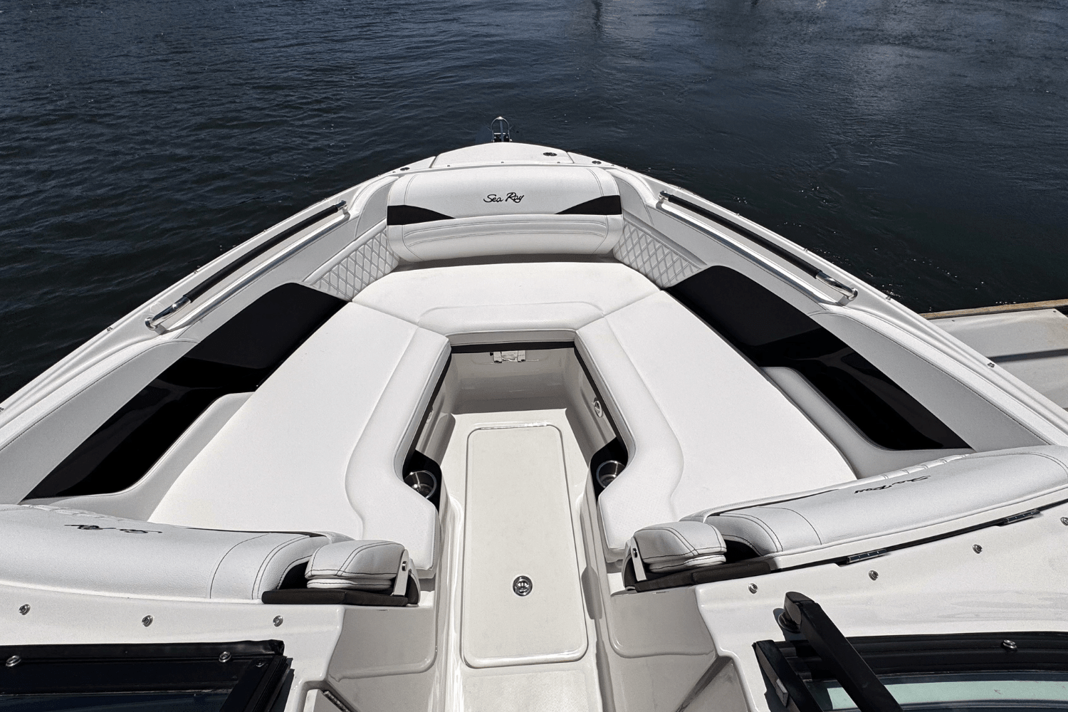 Slide: The Image of Sea Ray SLX 280 2025 - 25