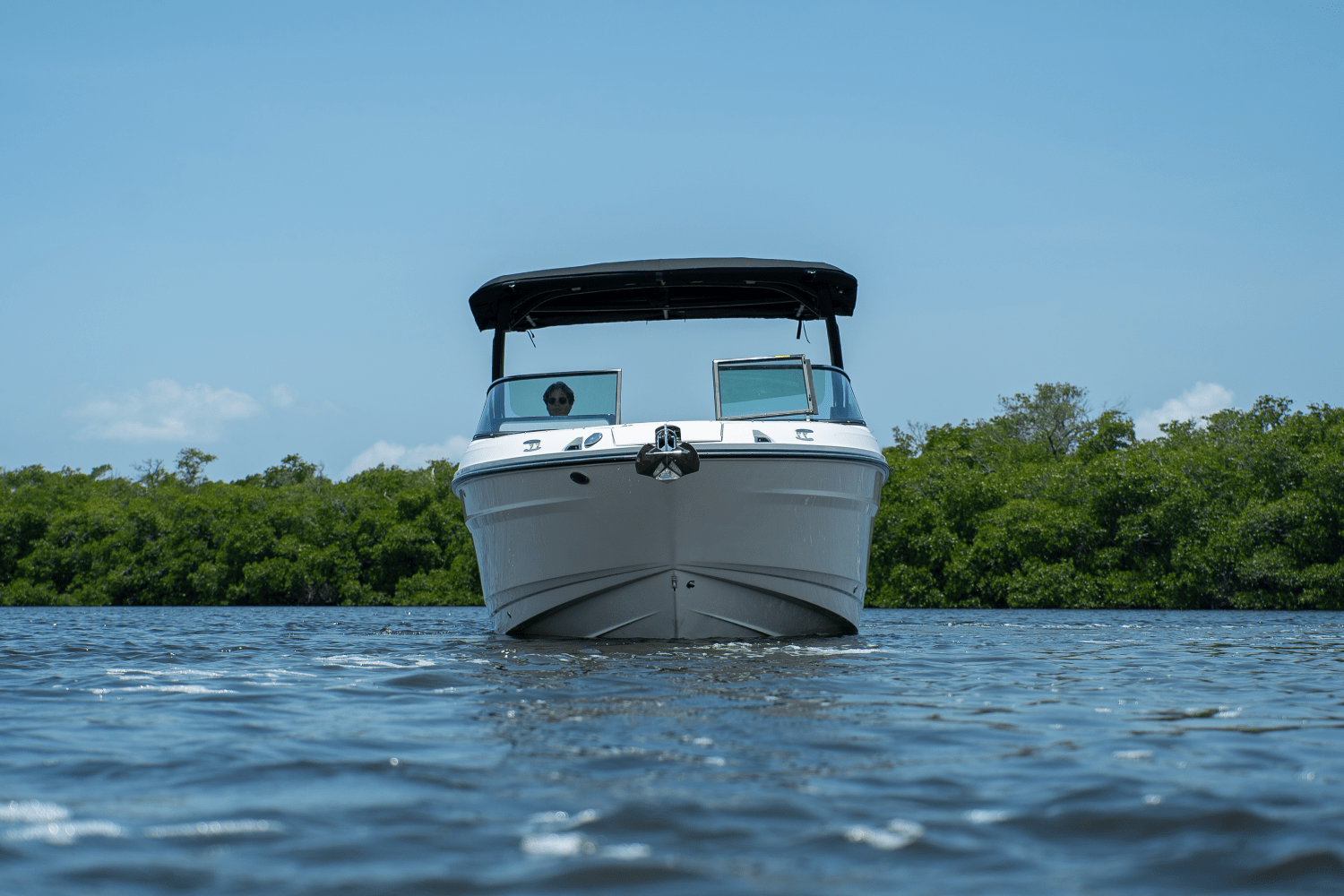 Slide: The Image of Sea Ray SLX 280 2025 - 26