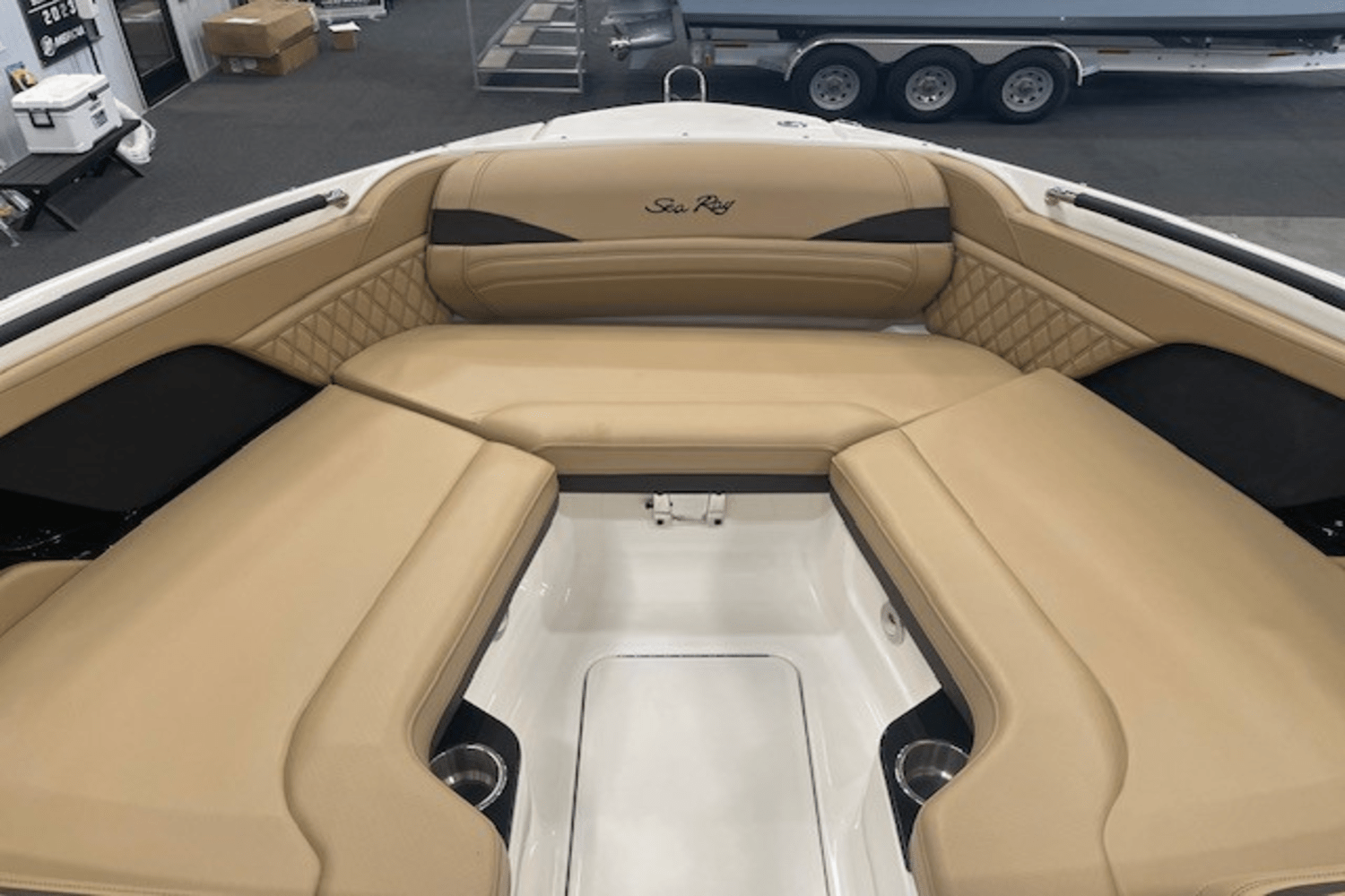 Slide: The Image of Sea Ray SLX 280 2025 - 28