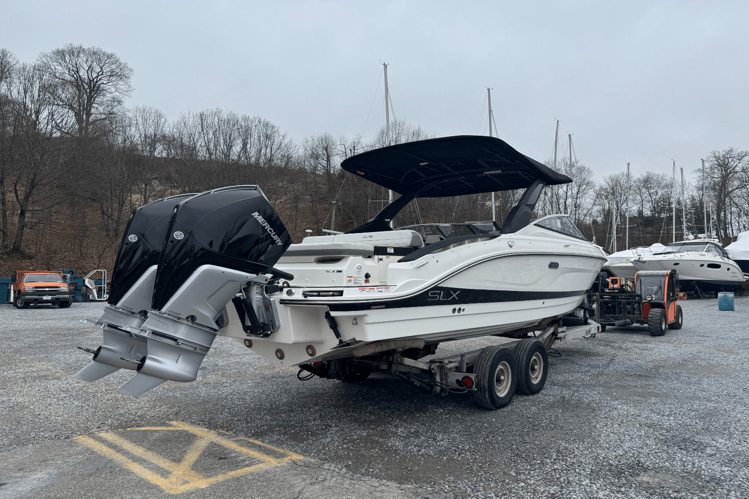 Slide: The Image of Sea Ray SLX 280 2025 - 3