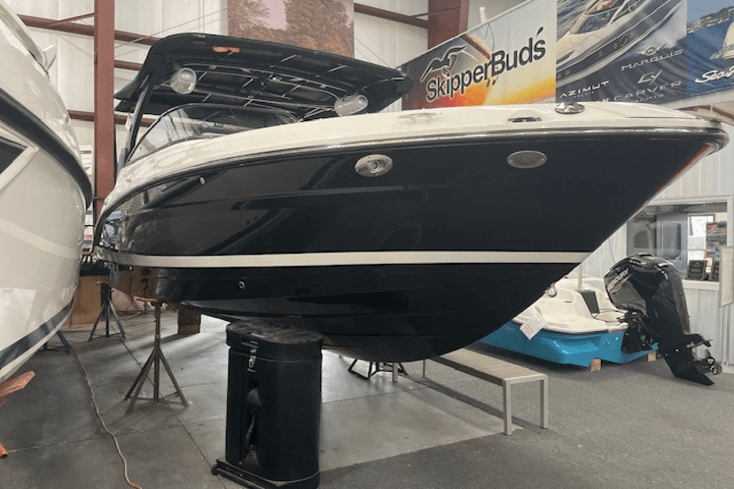 Slide: The Image of Sea Ray SLX 280 2025 - 3