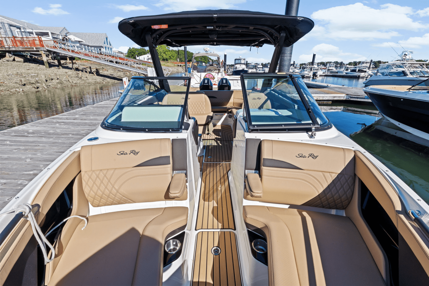 Slide: The Image of Sea Ray SLX 280 2025 - 33