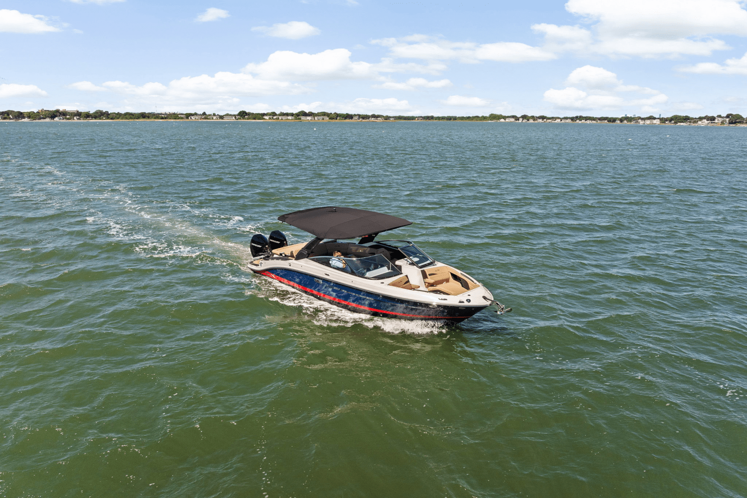 Slide: The Image of Sea Ray SLX 280 2025 - 35