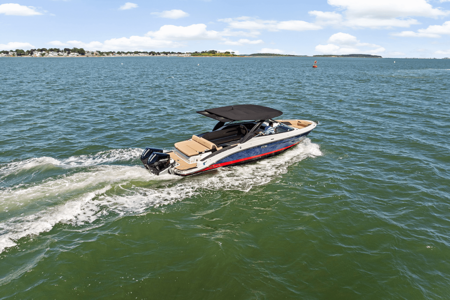 Slide: The Image of Sea Ray SLX 280 2025 - 39