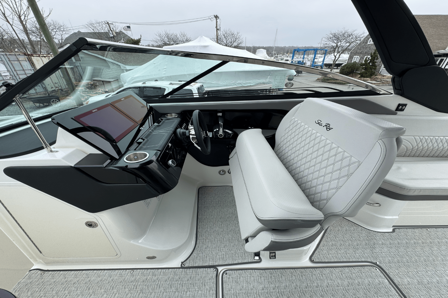 Slide: The Image of Sea Ray SLX 280 2025 - 39