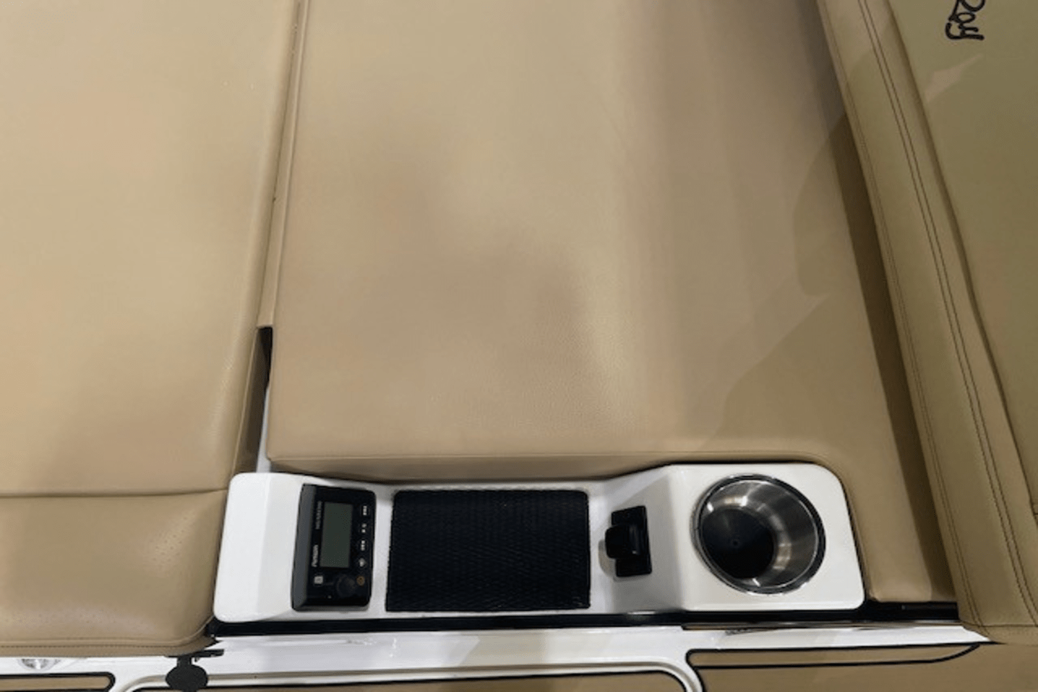 Slide: The Image of Sea Ray SLX 280 2025 - 44