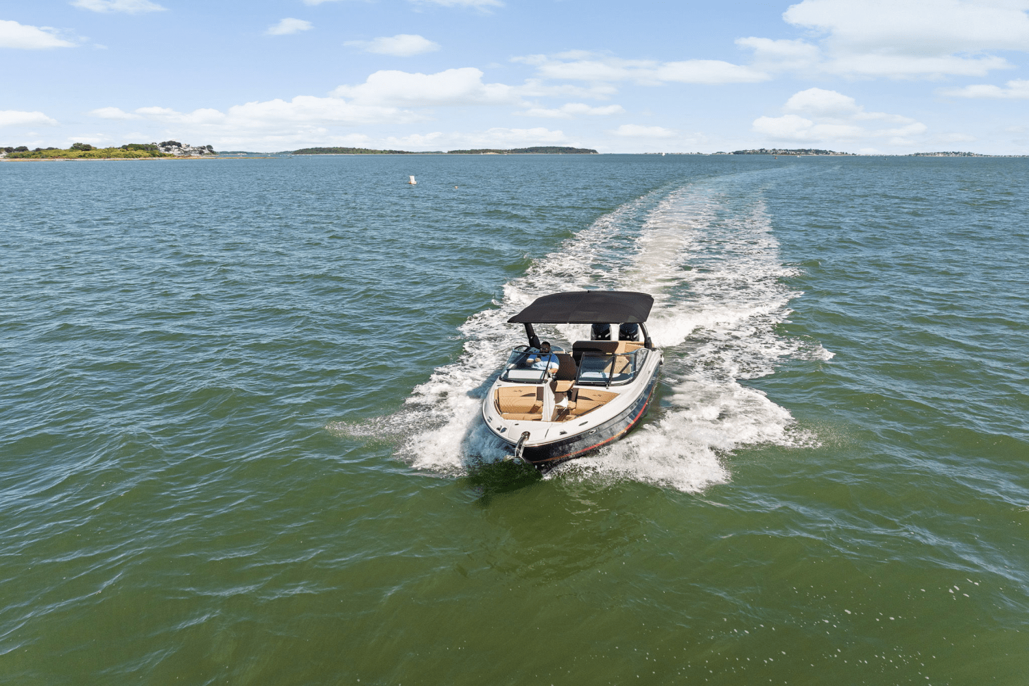 Slide: The Image of Sea Ray SLX 280 2025 - 45