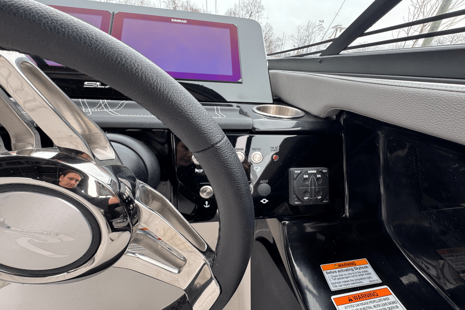 Slide: The Image of Sea Ray SLX 280 2025 - 46