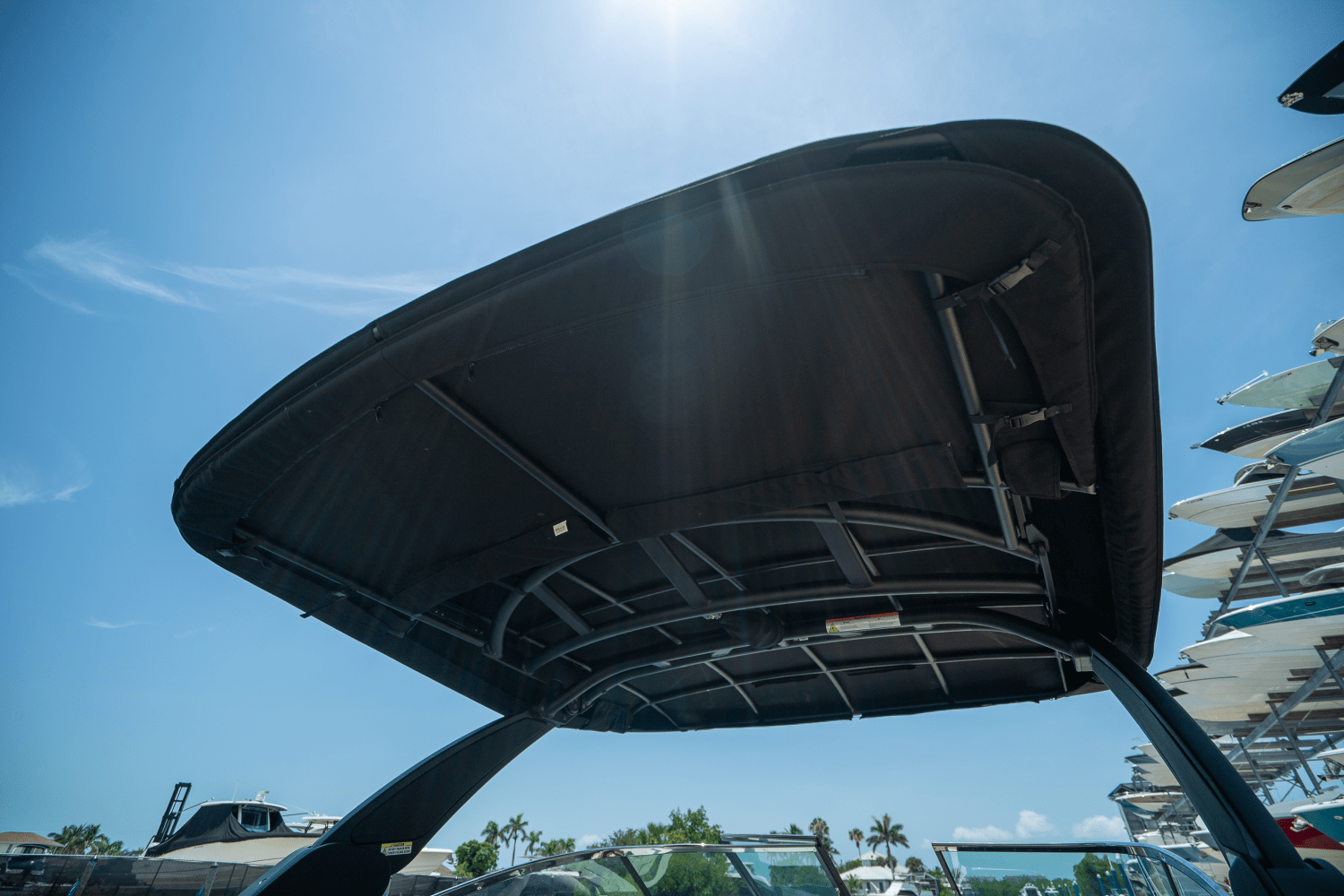 Slide: The Image of Sea Ray SLX 280 2025 - 5