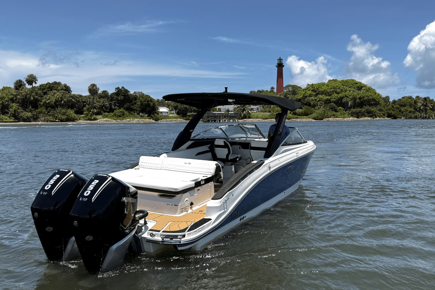 Slide: The Image of Sea Ray SLX 280 2025 - 5