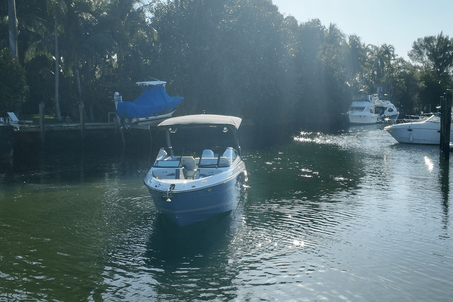 Slide: The Image of Sea Ray SLX 280 2025 - 5