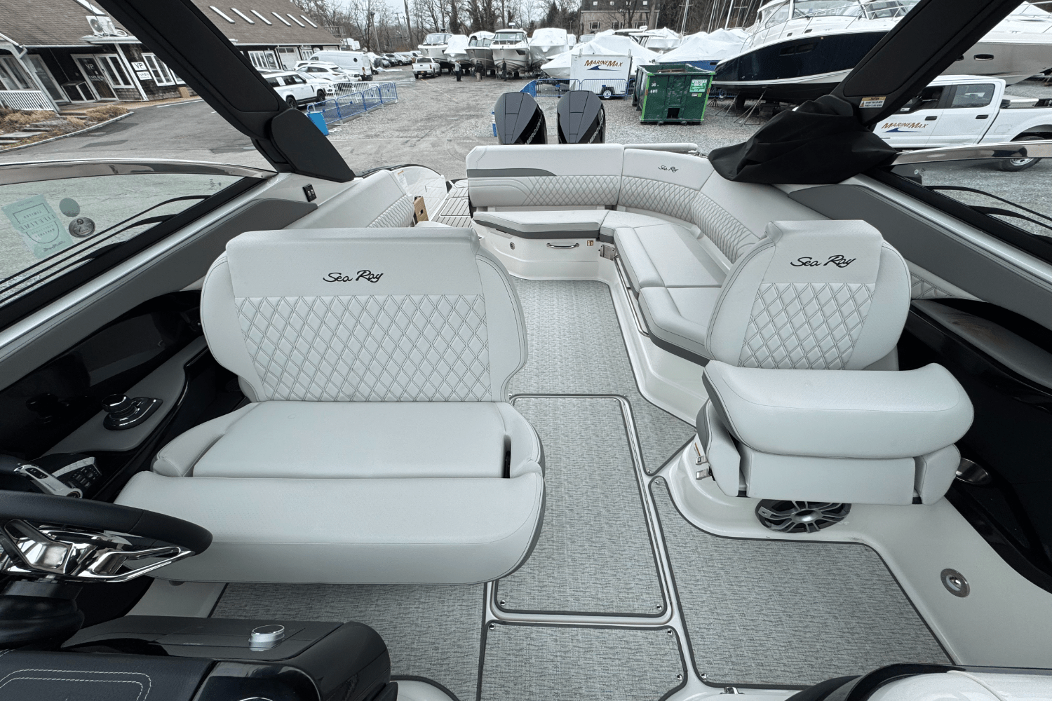 Slide: The Image of Sea Ray SLX 280 2025 - 53