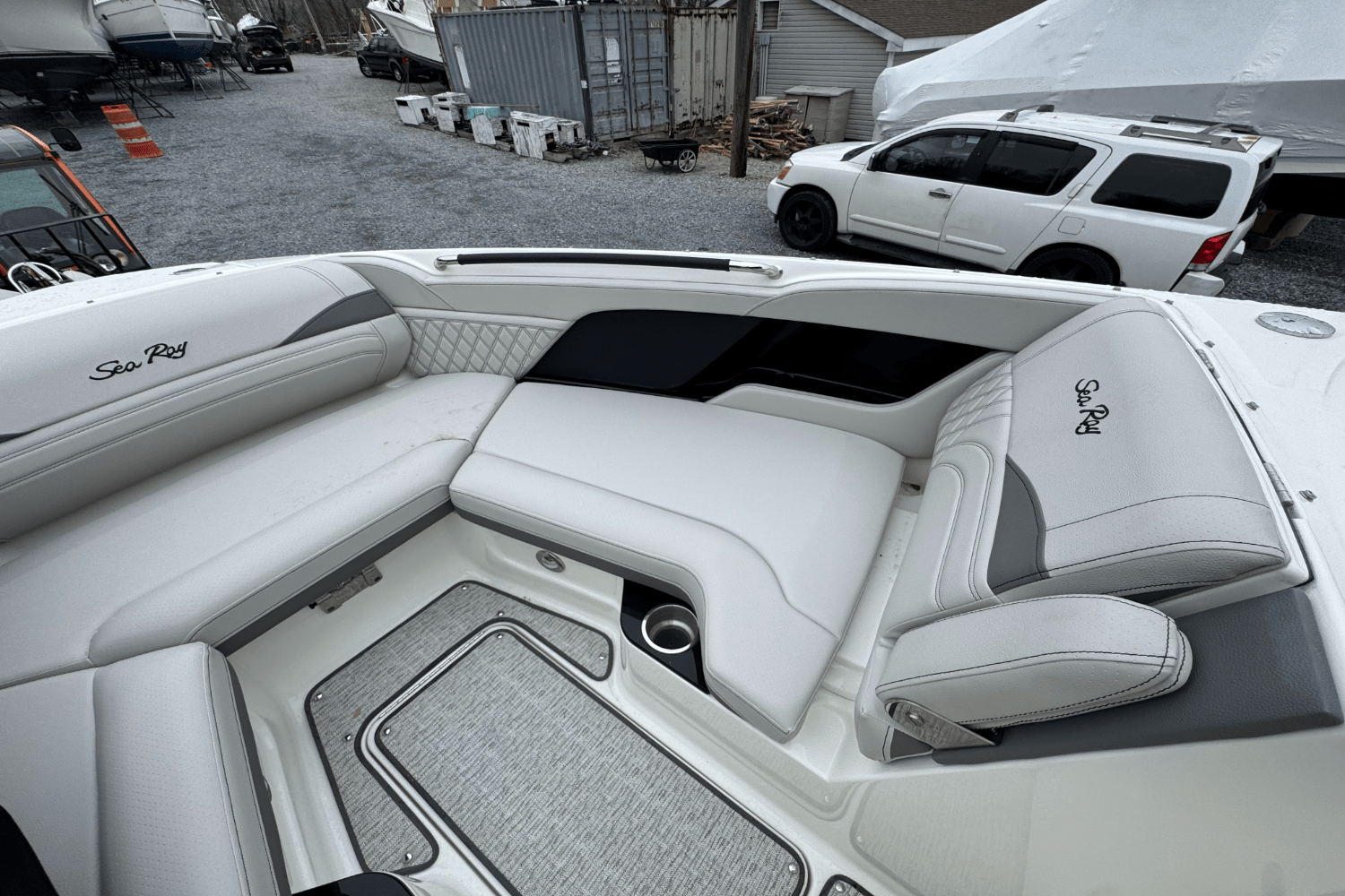 Slide: The Image of Sea Ray SLX 280 2025 - 58