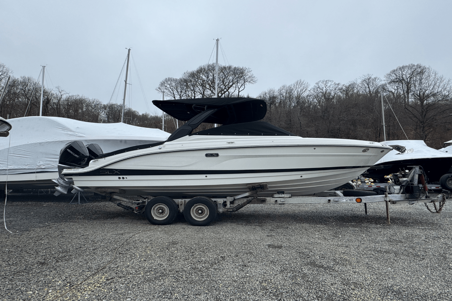 Slide: The Image of Sea Ray SLX 280 2025 - 61