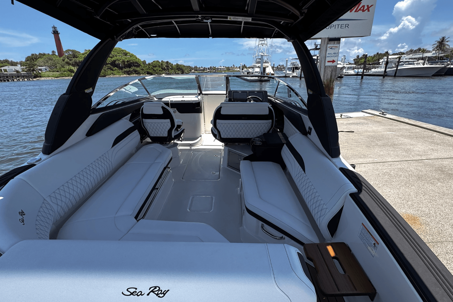 Slide: The Image of Sea Ray SLX 280 2025 - 7