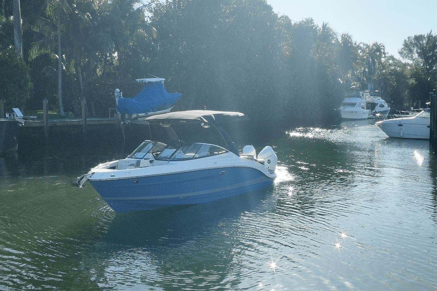 Slide: The Image of Sea Ray SLX 280 2025 - 8