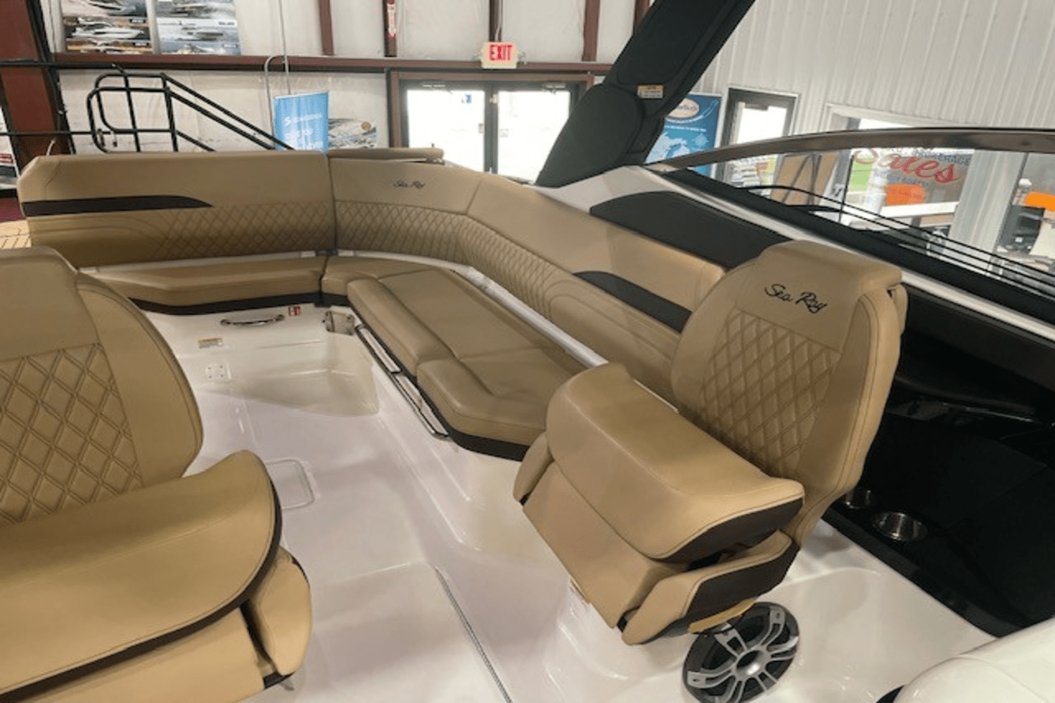 Slide: The Image of Sea Ray SLX 280 2025 - 9