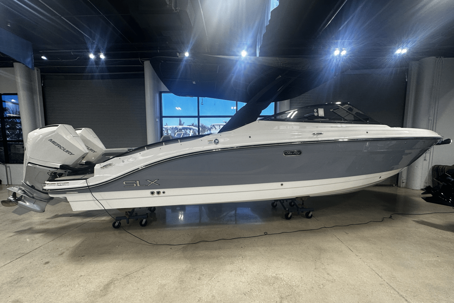 Slide: The Image of Sea Ray SLX 280 Outboard 2026 - 0