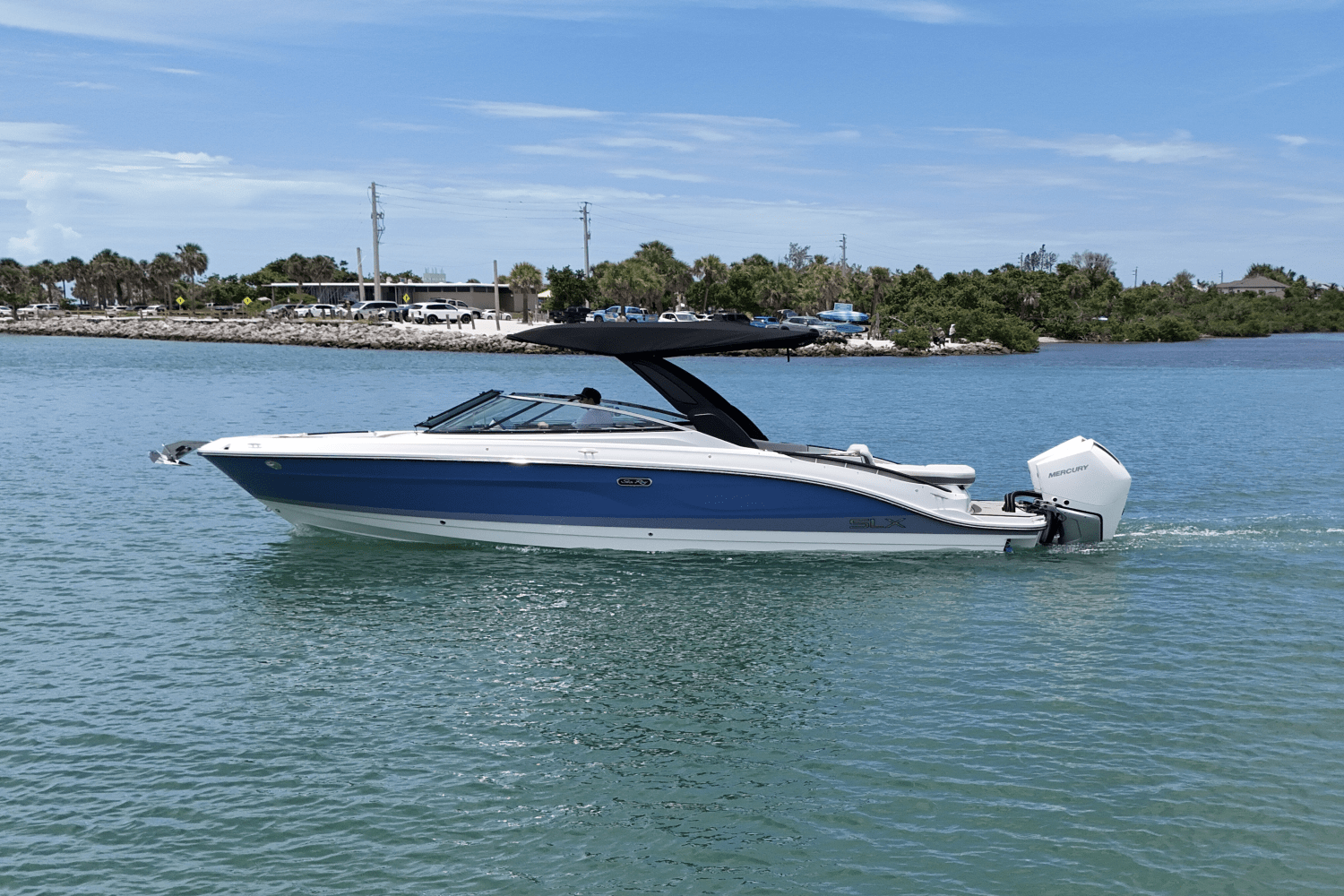 Slide: The Image of Sea Ray SLX 280 Outboard 2026 - 1
