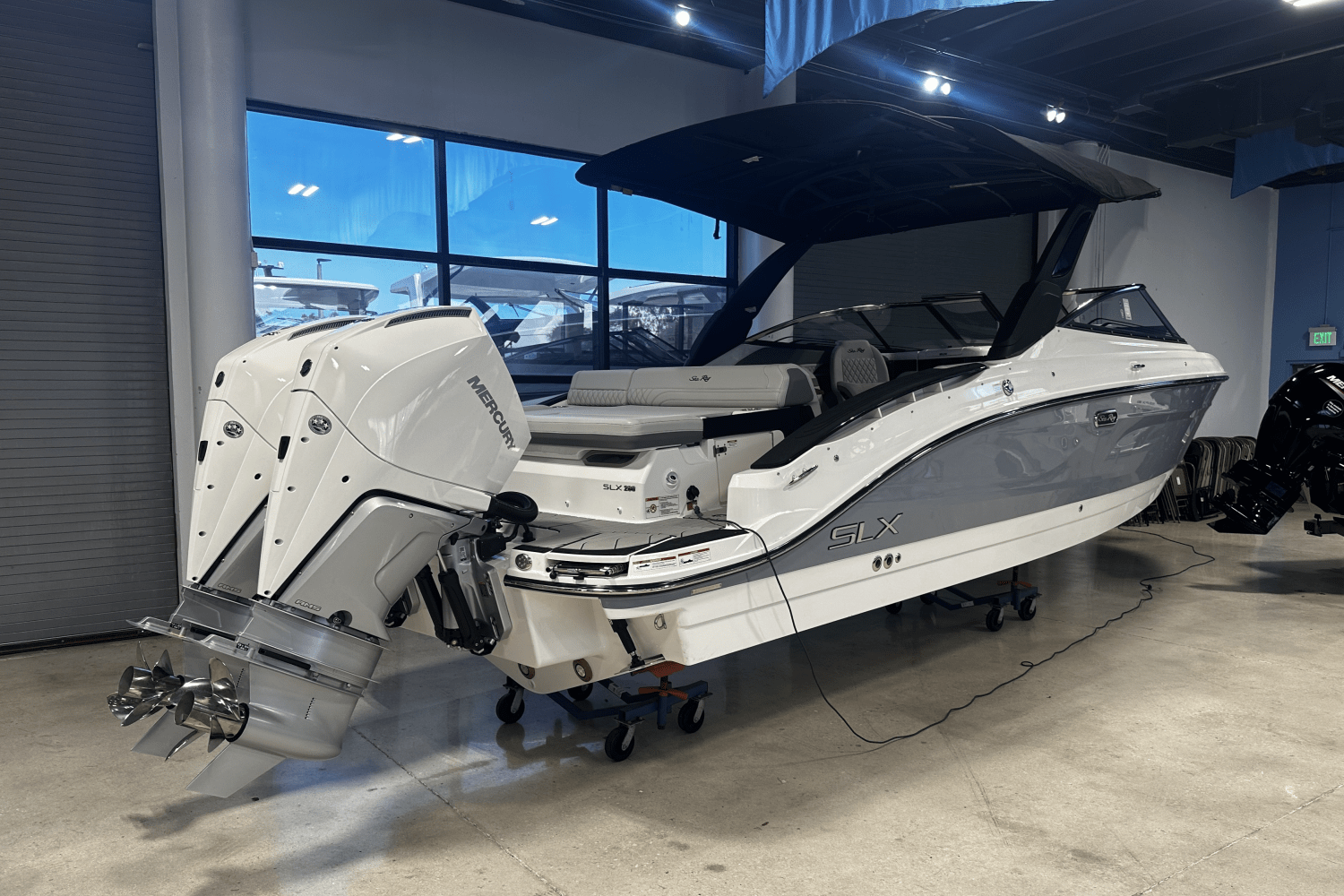 Slide: The Image of Sea Ray SLX 280 Outboard 2026 - 1