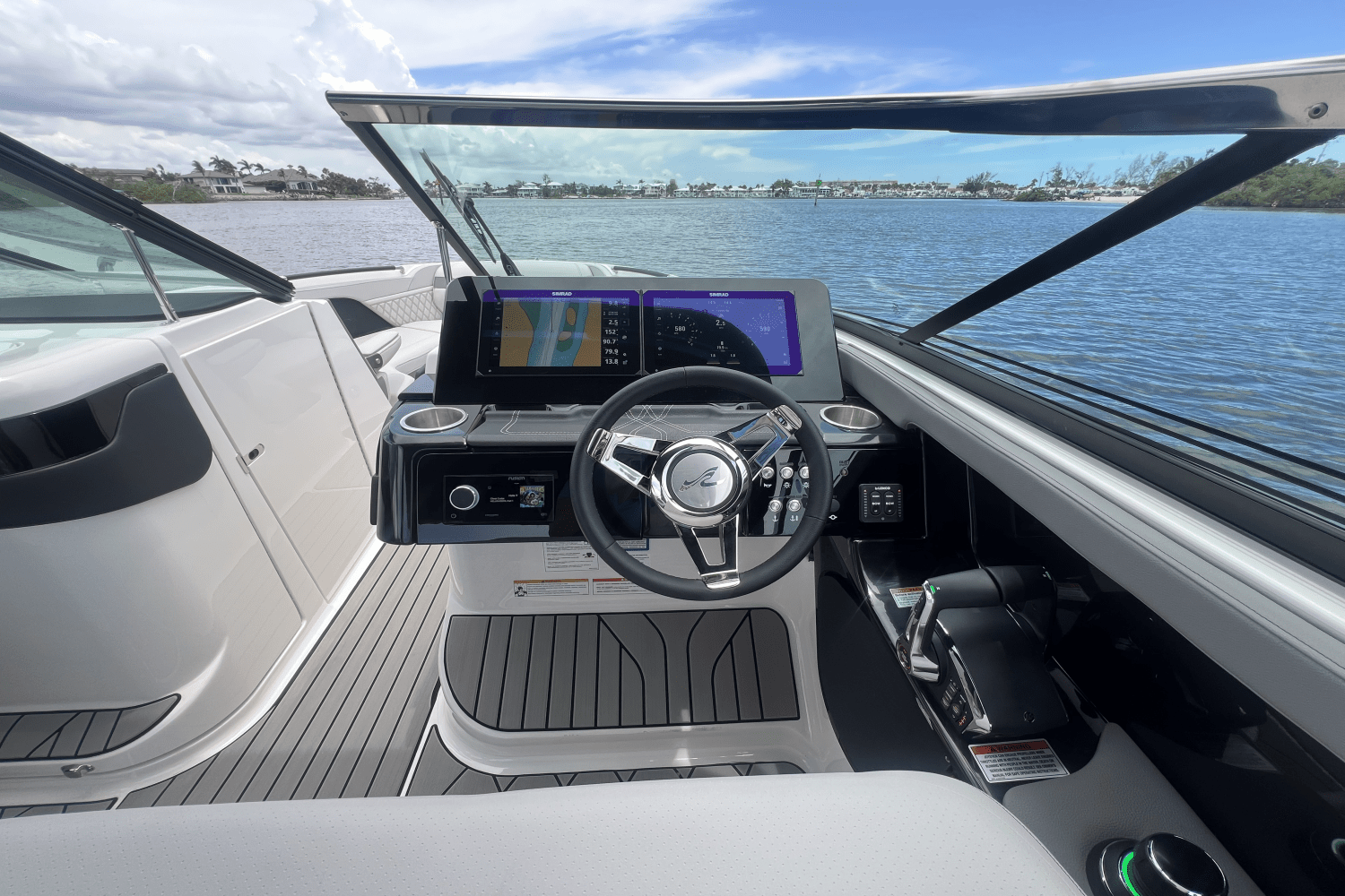 Slide: The Image of Sea Ray SLX 280 Outboard 2026 - 25