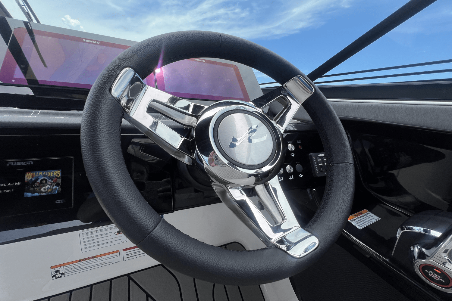 Slide: The Image of Sea Ray SLX 280 Outboard 2026 - 28