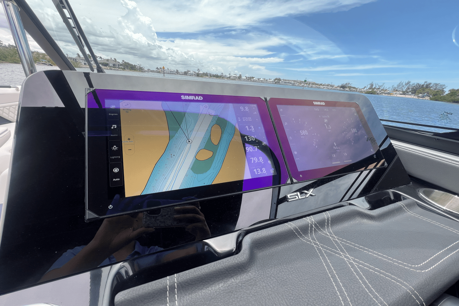 Slide: The Image of Sea Ray SLX 280 Outboard 2026 - 29