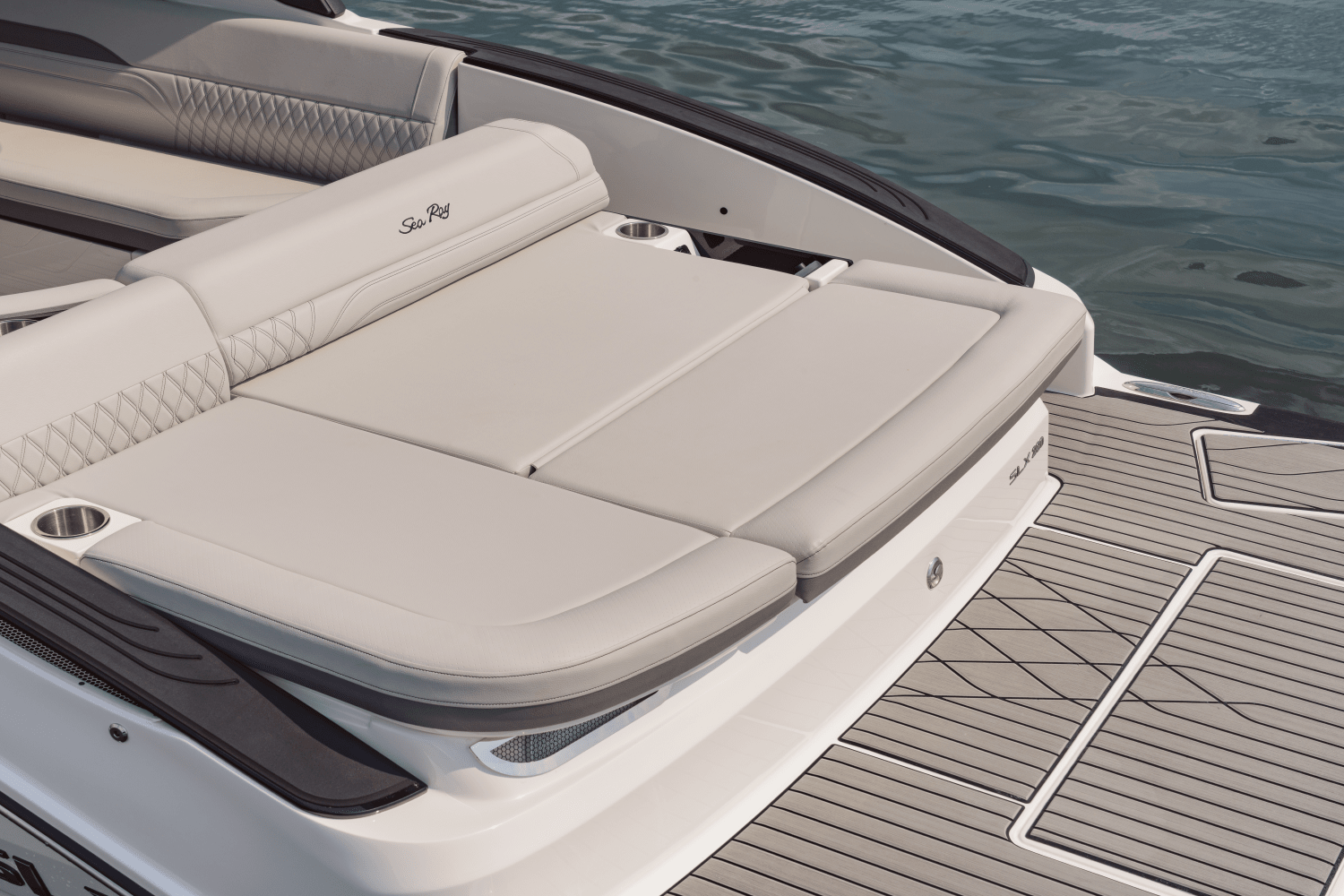 Slide: The Image of Sea Ray SLX 280 Outboard 2026 - 30