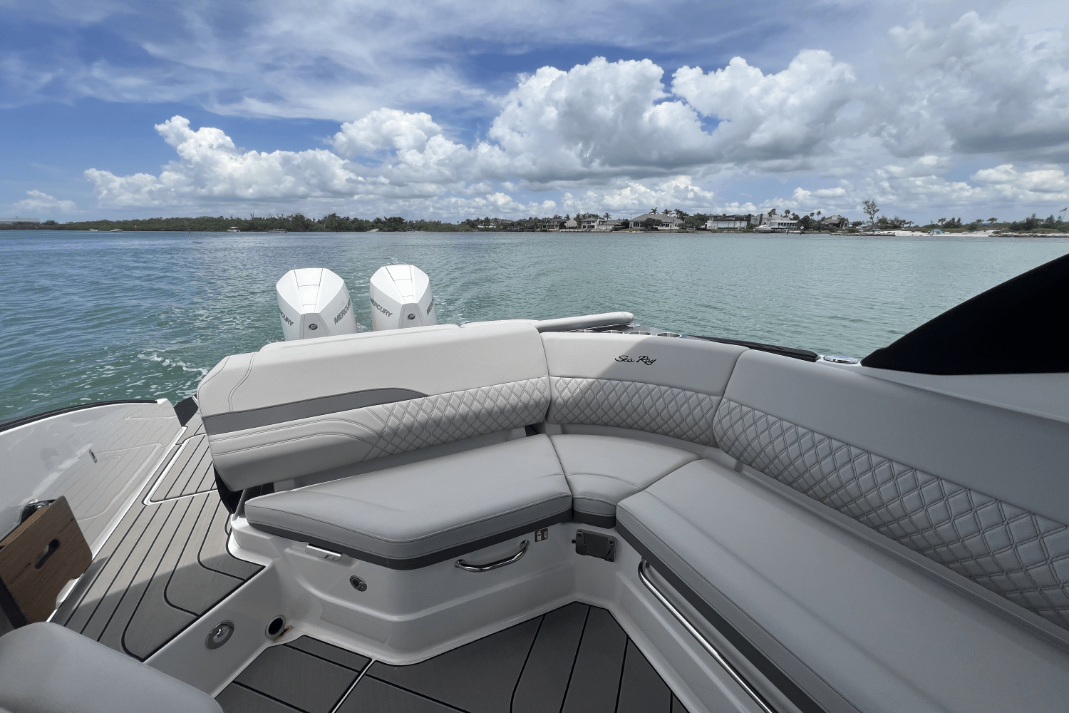 Slide: The Image of Sea Ray SLX 280 Outboard 2026 - 35