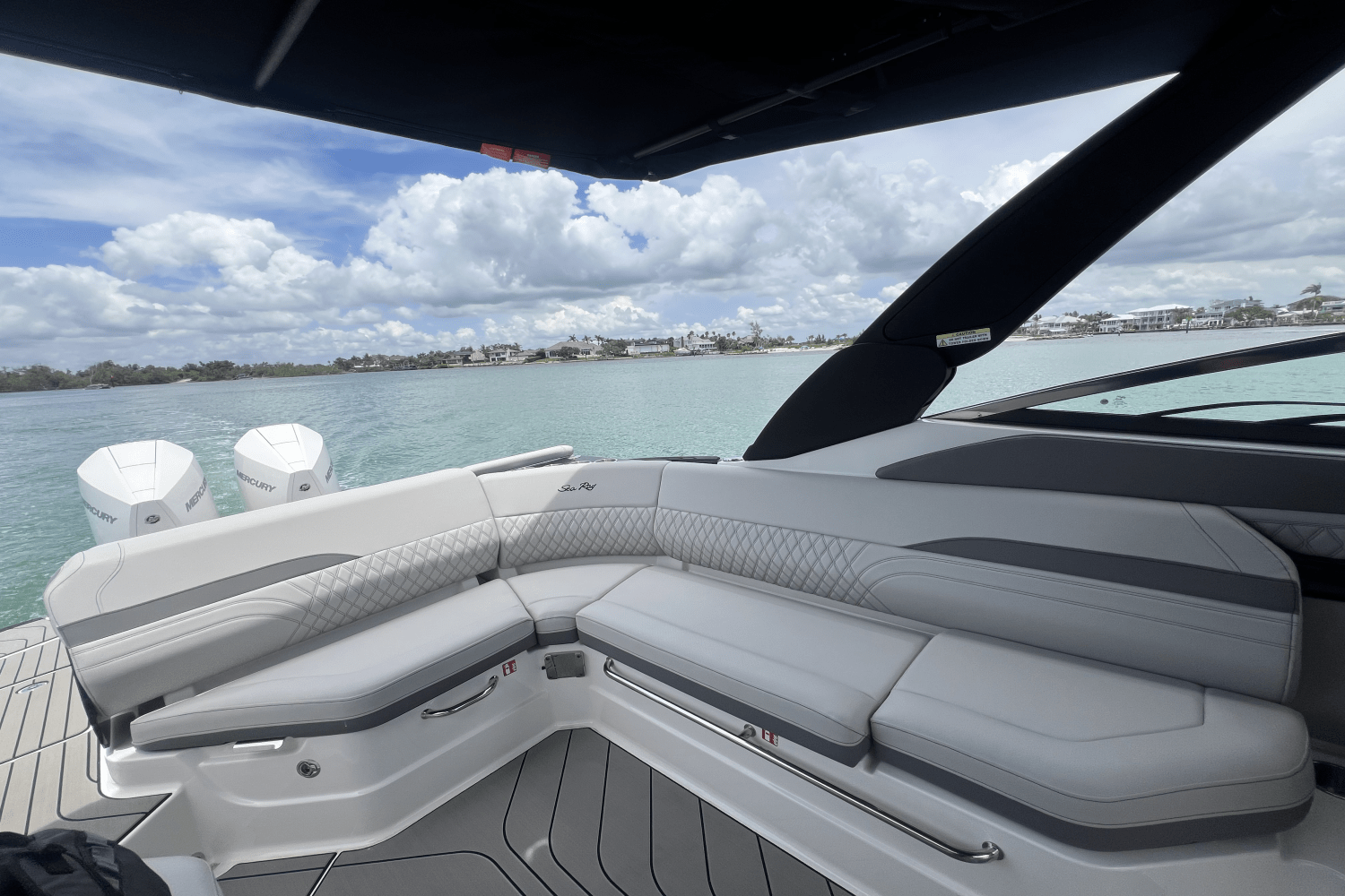 Slide: The Image of Sea Ray SLX 280 Outboard 2026 - 36