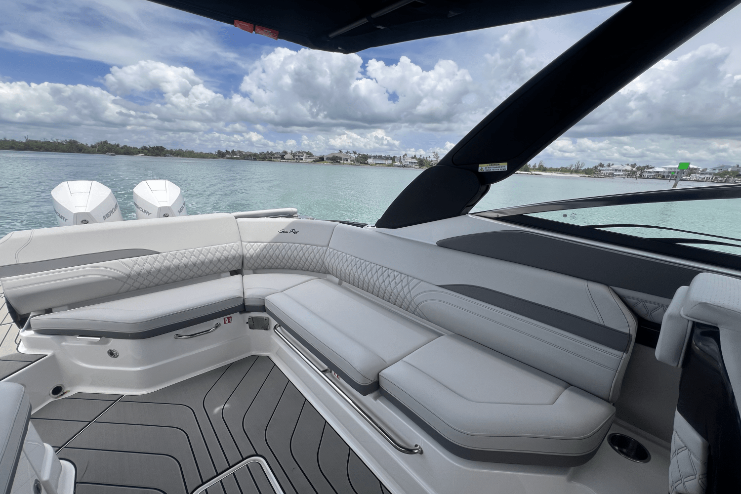 Slide: The Image of Sea Ray SLX 280 Outboard 2026 - 37