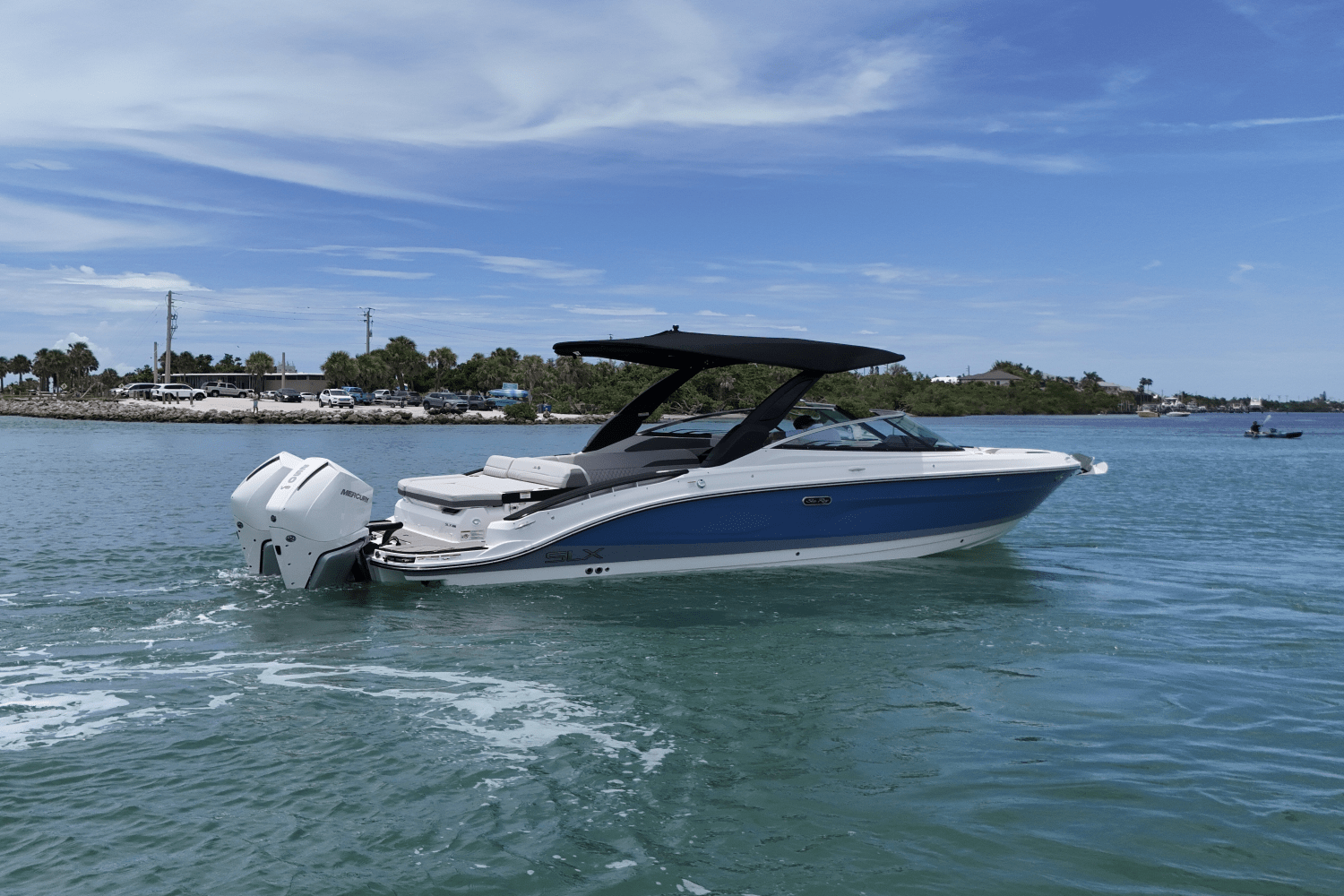 Slide: The Image of Sea Ray SLX 280 Outboard 2026 - 38