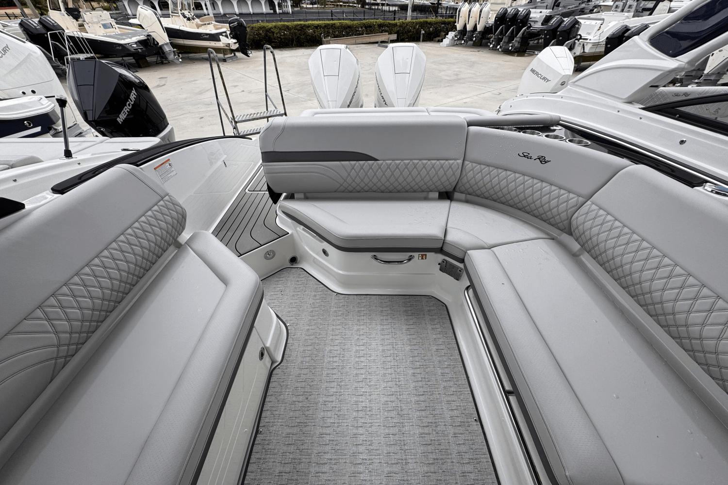 Slide: The Image of Sea Ray SLX 280 Outboard 2026 - 4