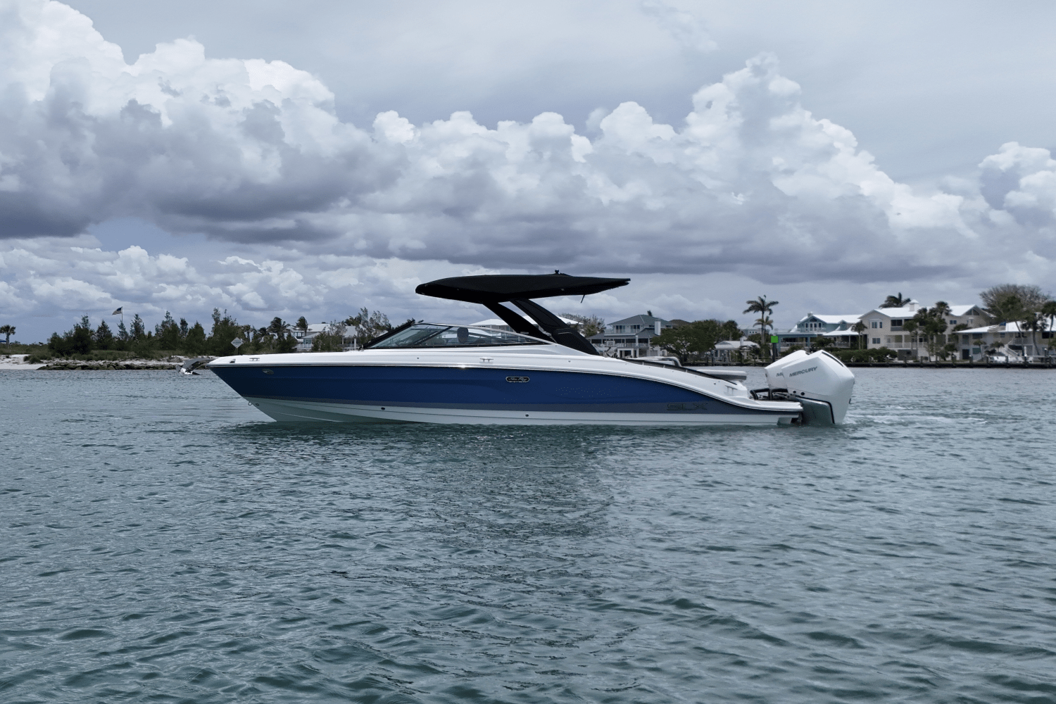 Slide: The Image of Sea Ray SLX 280 Outboard 2026 - 41