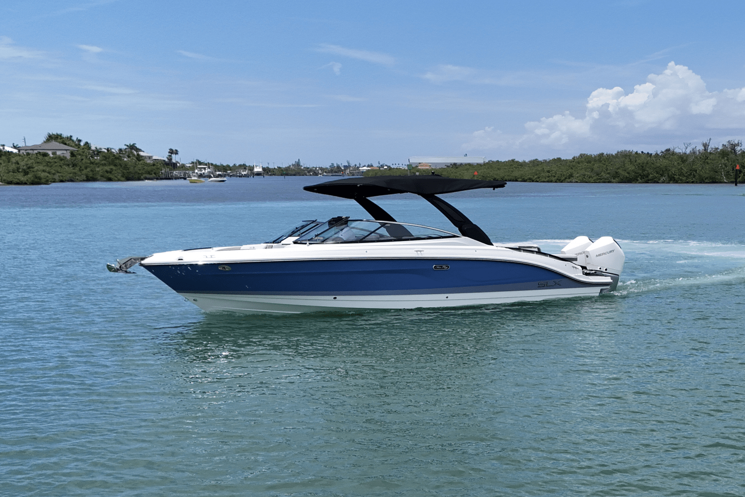 Slide: The Image of Sea Ray SLX 280 Outboard 2026 - 42