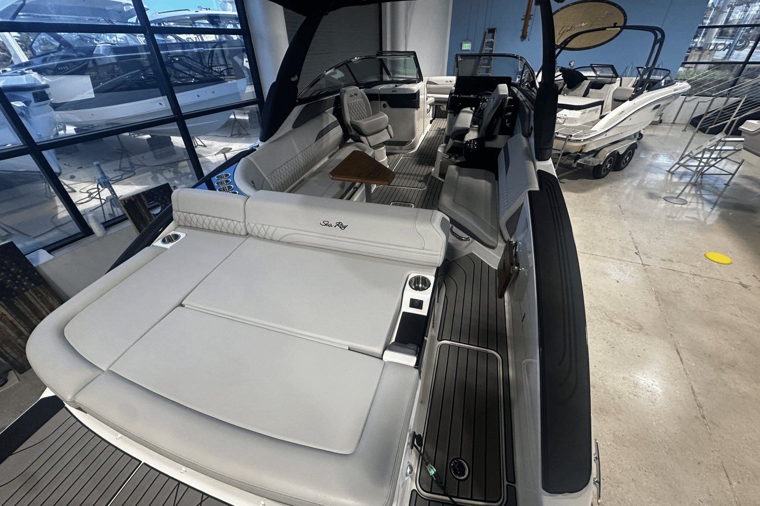 Slide: The Image of Sea Ray SLX 280 Outboard 2026 - 6