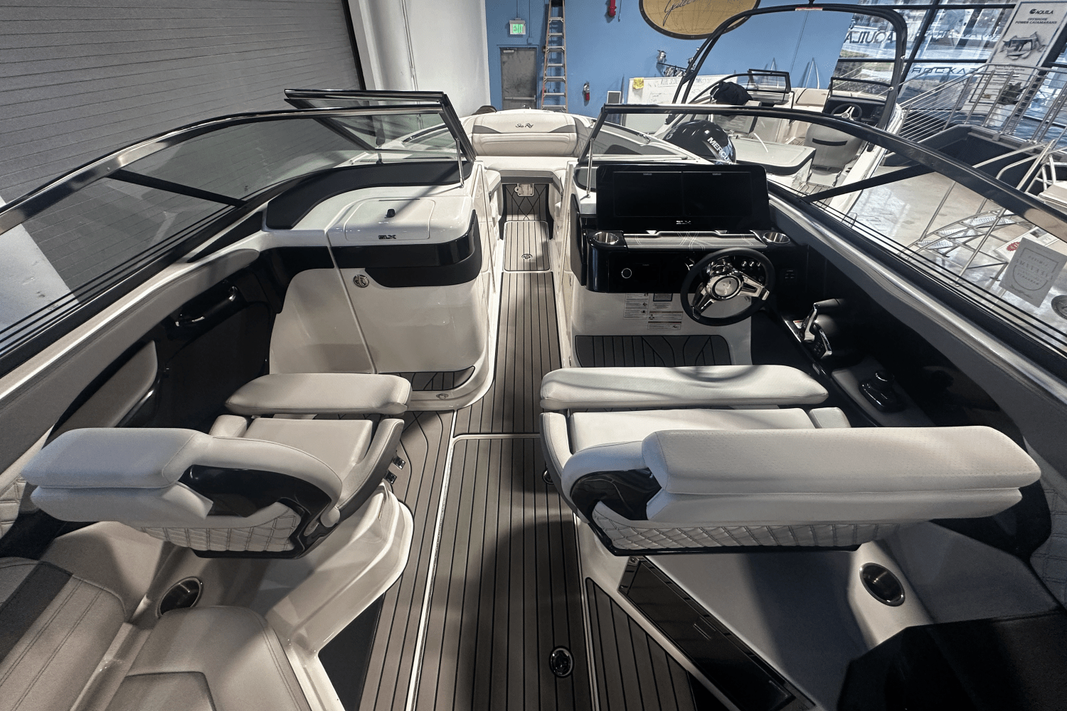 Slide: The Image of Sea Ray SLX 280 Outboard 2026 - 8