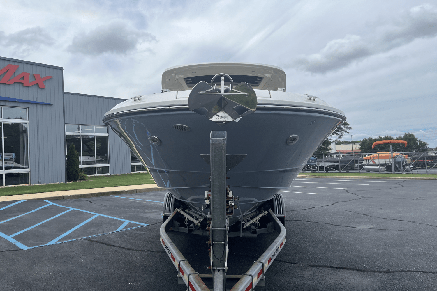 Slide: The Image of Sea Ray SLX 310 2025 - 2