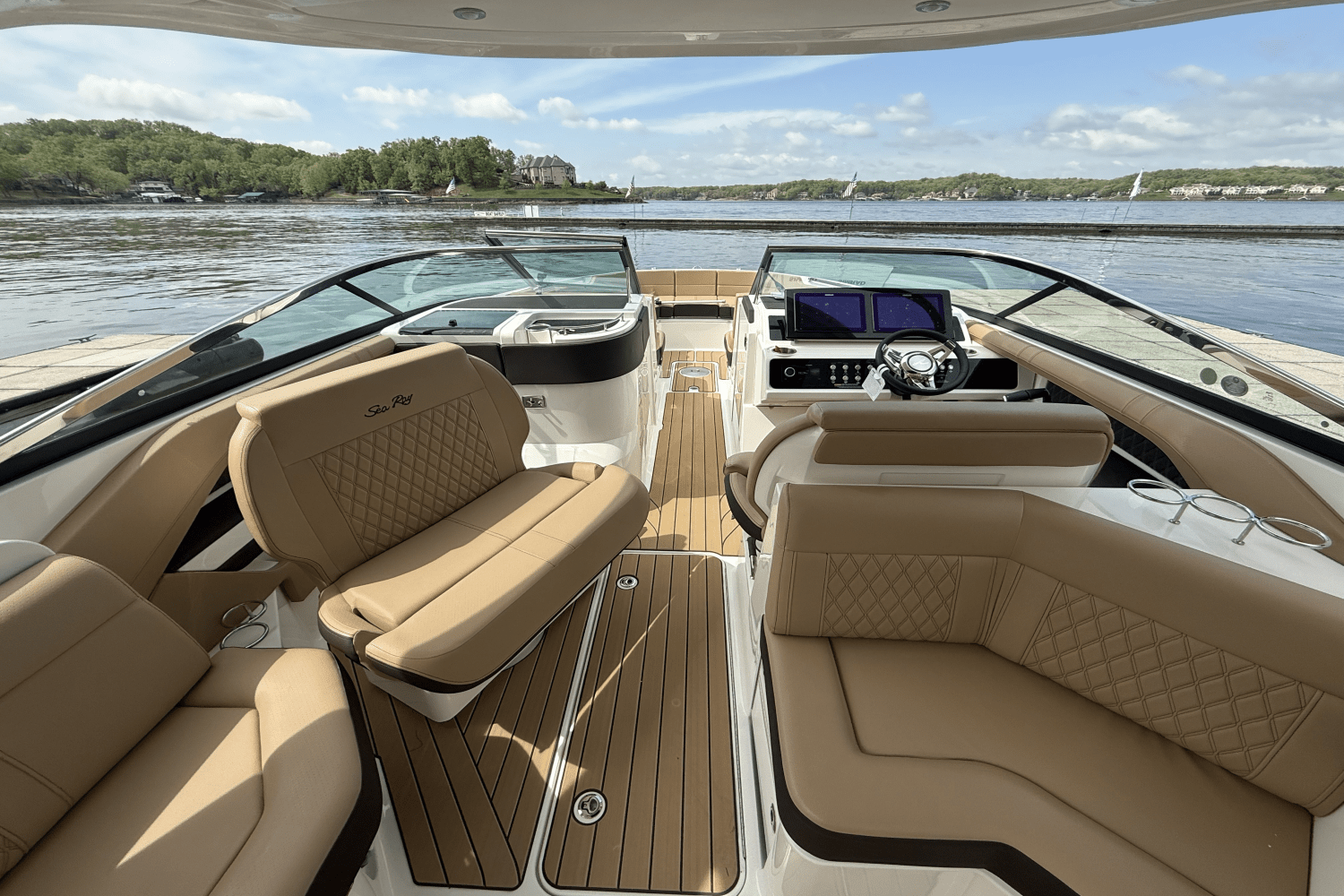 Slide: The Image of Sea Ray SLX 310 2025 - 8