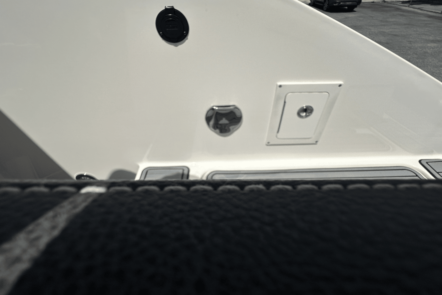 Slide: The Image of Sea Ray SLX 310 OB 2017 - 19