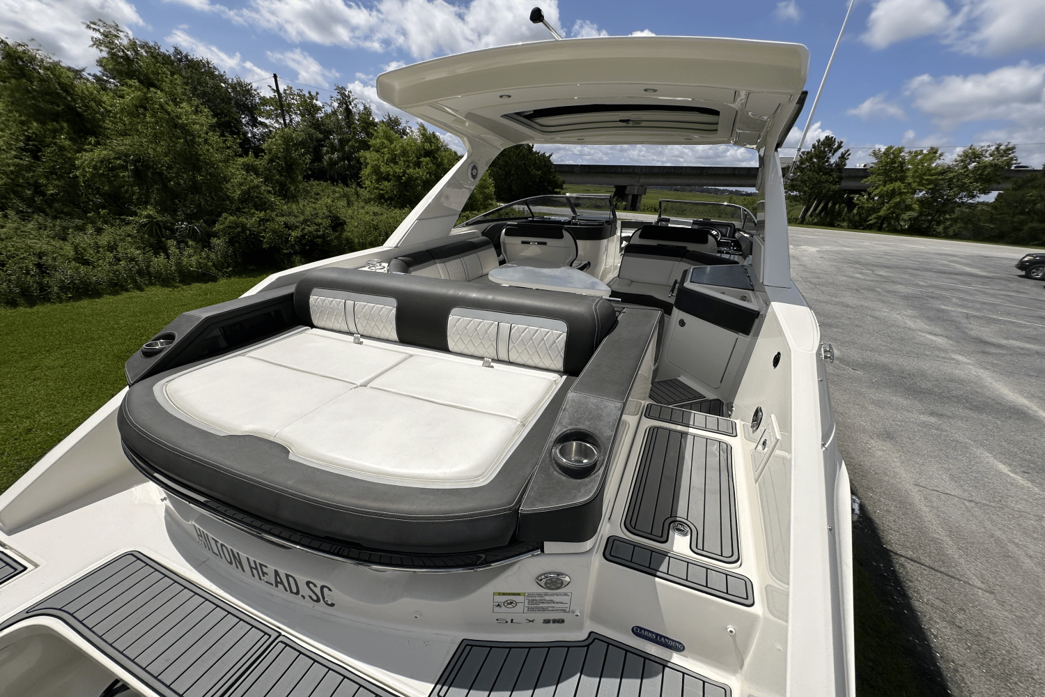 Slide: The Image of Sea Ray SLX 310 OB 2017 - 20