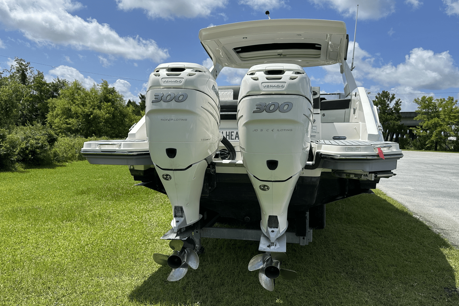 Slide: The Image of Sea Ray SLX 310 OB 2017 - 4