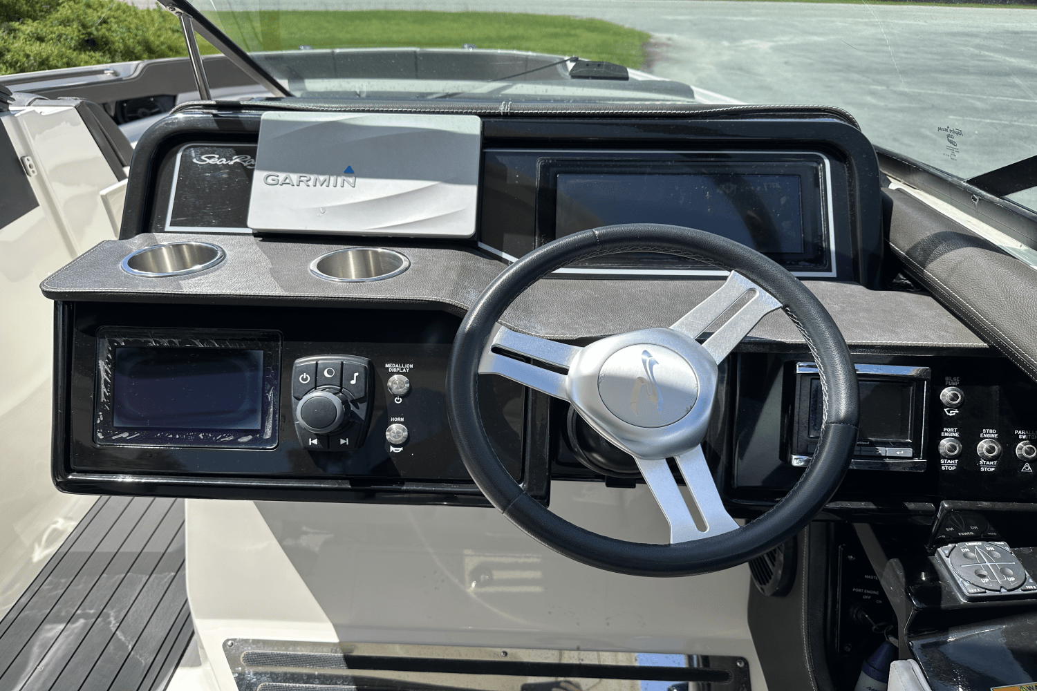 Slide: The Image of Sea Ray SLX 310 OB 2017 - 5