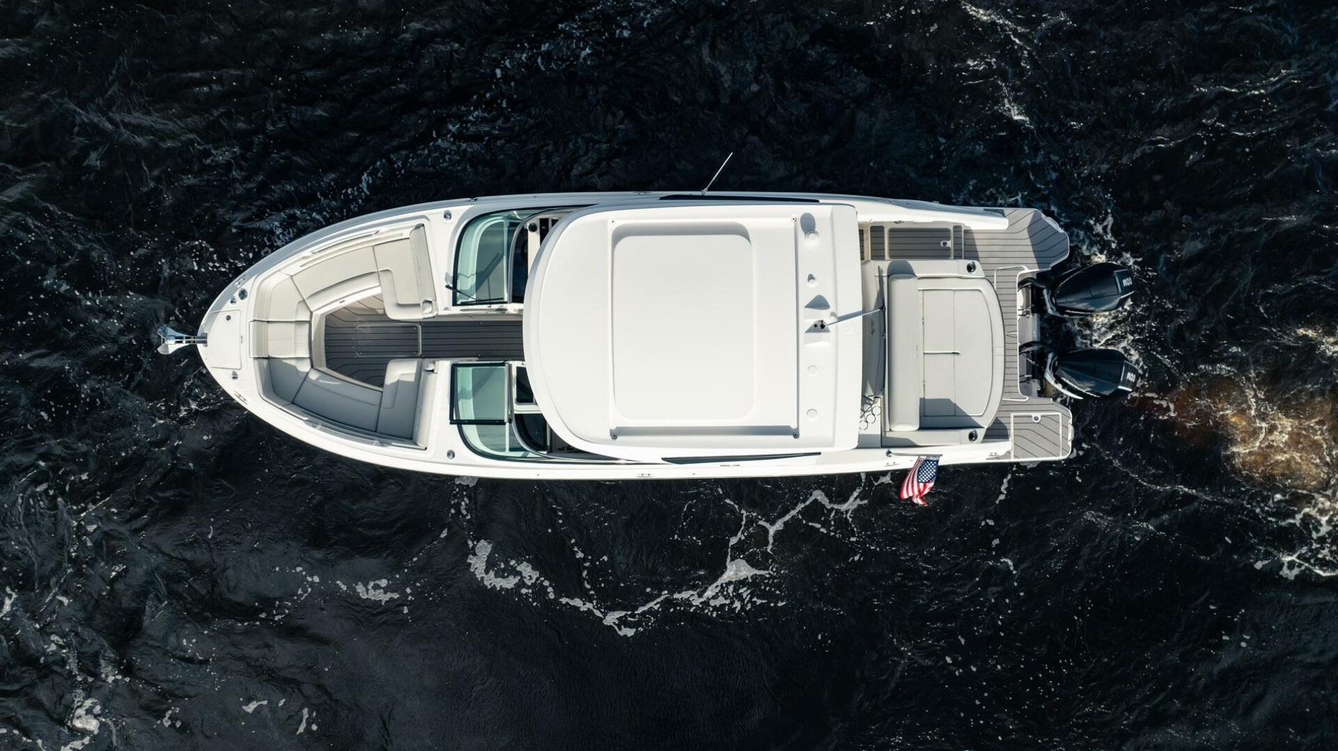 Slide: The Image of Sea Ray SLX 310 OB 2022 - 5257220