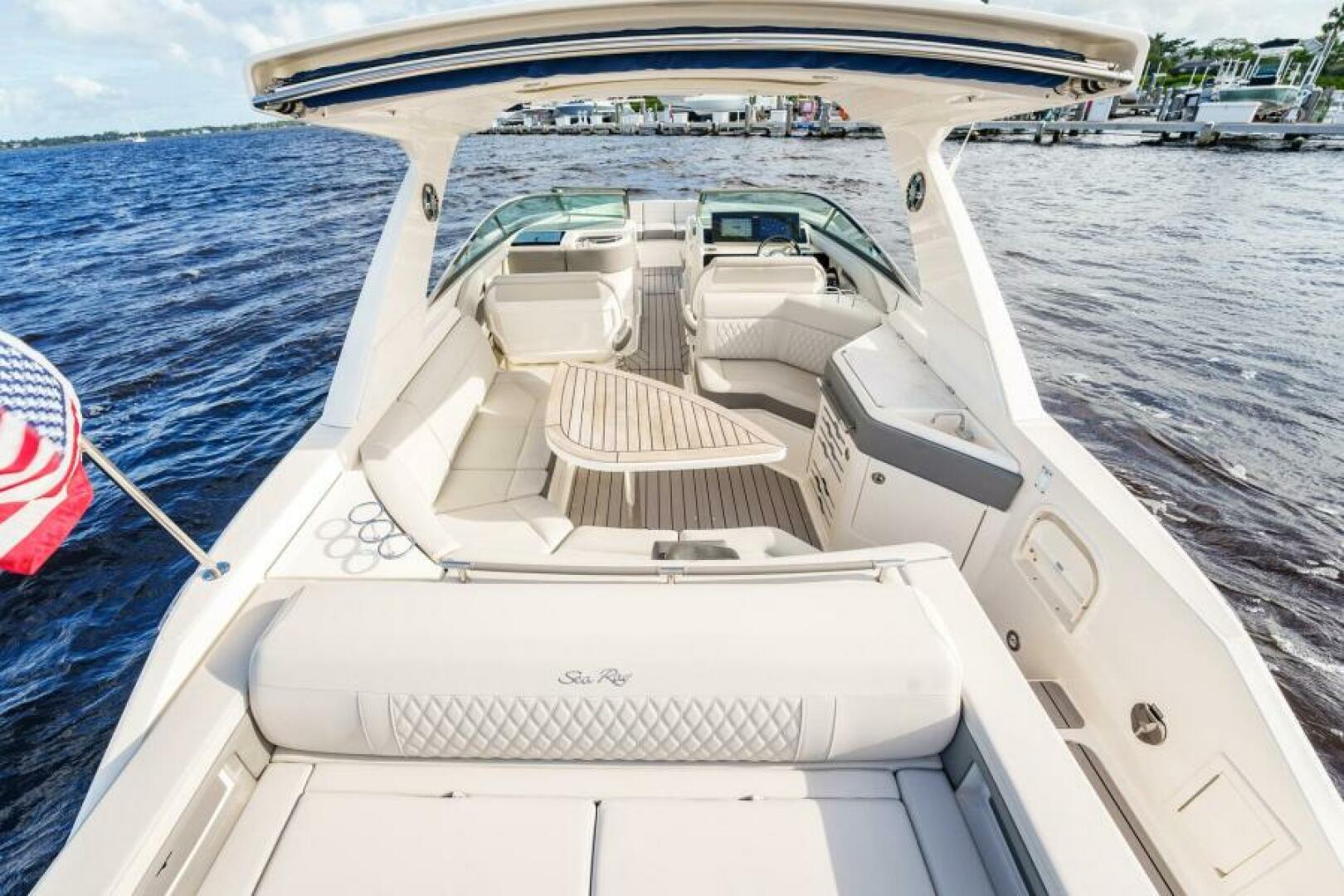 Slide: The Image of Sea Ray SLX 310 OB 2022 - 5257238